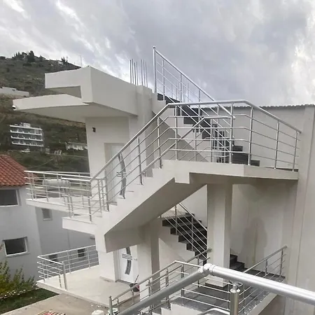 Pamja Apartment