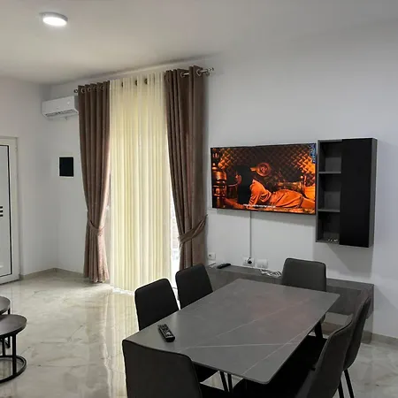 Apartment Pamja *